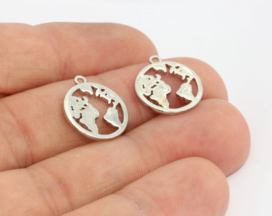 15x16mm Rhodium Plated World Map Pendant, Globe MTE580