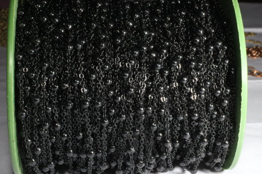1,5x2mm 4mm Black Beaded Chains , Satellite